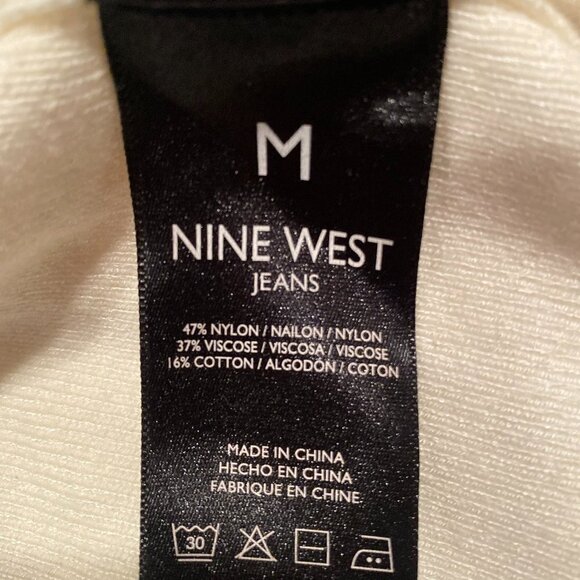 Women's Nine West White Pearl Sweater Size Medium - Picture 7 of 8